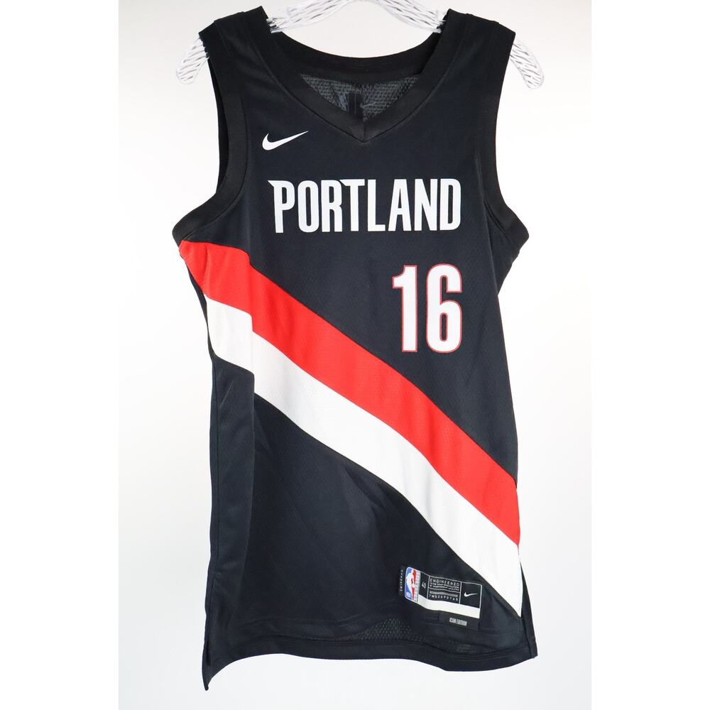 Portland Trail Blazers Yang Hansen Men’s L Nike Jersey Size 40 Small NWT READ